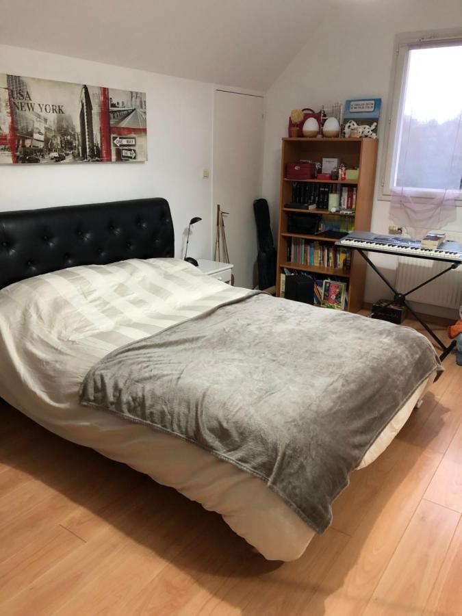 3 Chambres Chez Particulier Pour Les 24H Du Mans Le Mans Bagian luar foto